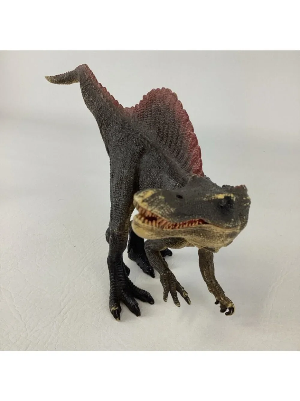 Spinosaurus Dinosaur Action Figure 6